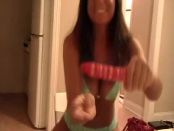 Short lesson from a girl in blue underwear how to treat a cock
