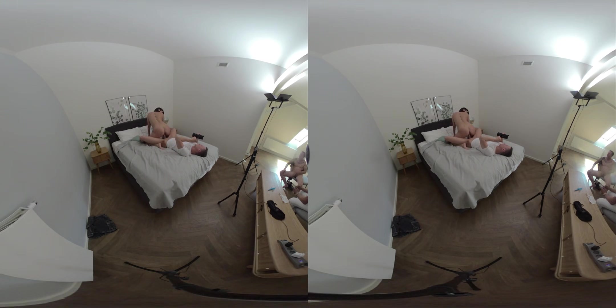 Lady Dee Behind The Scenes VR Part Two – Sexy Slut Screams