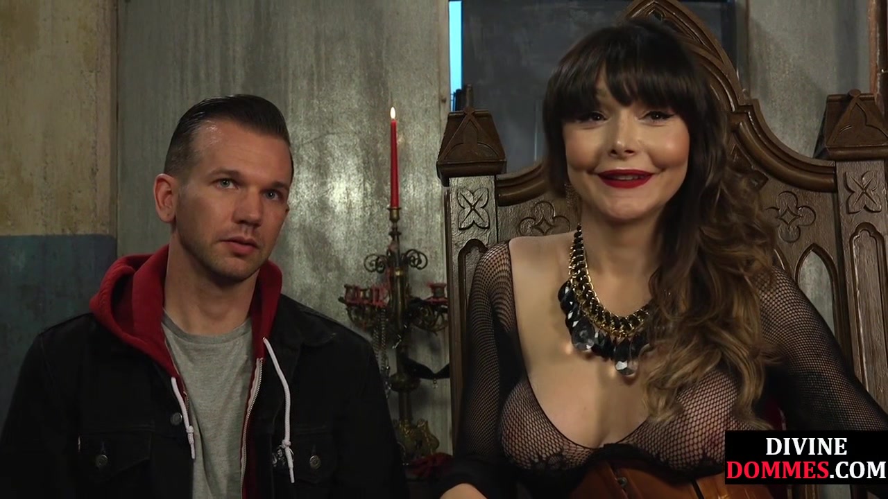Bigass strapon domme pegging subject in erotic couple