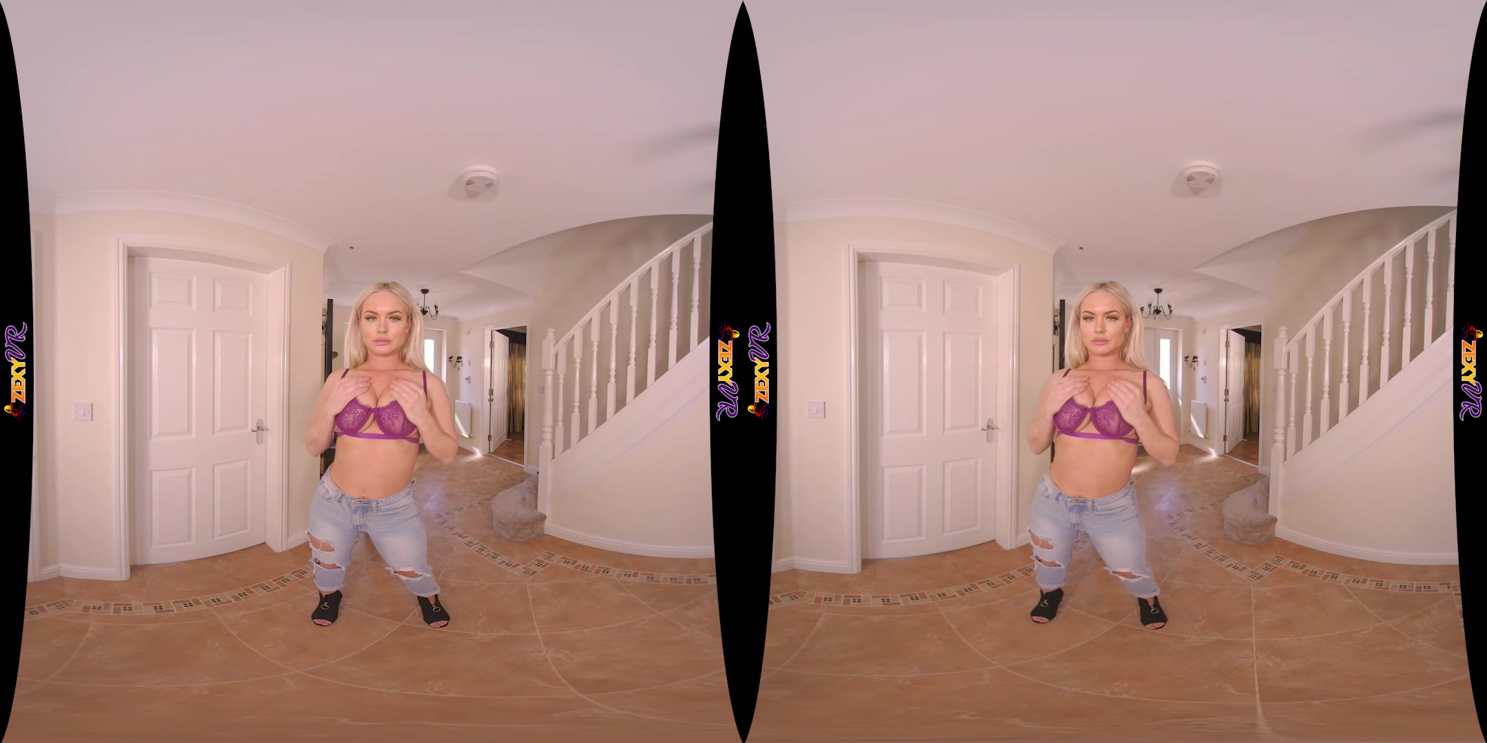 Tasty Tease featuring Louise - ZexyVR