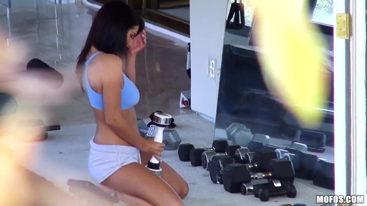 Amateur Evi Fox caresses after sport exercises