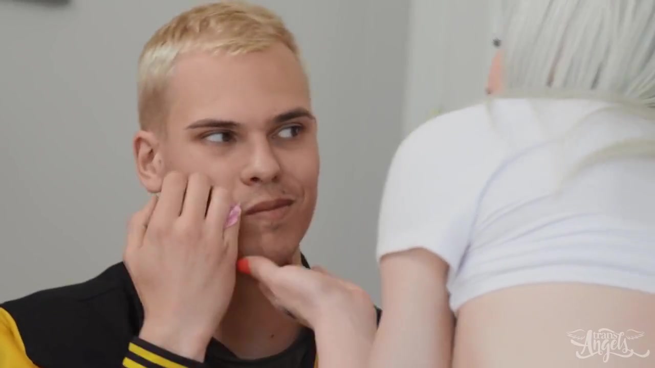 Horny Shemale Gets Pegged Catchy Porn Video - Anal Toys