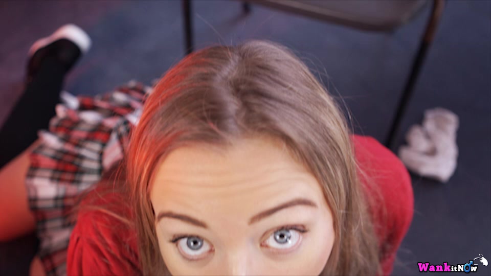 Beth - Geeky Slut:Pt2 - Sexy Videos - WankitNow