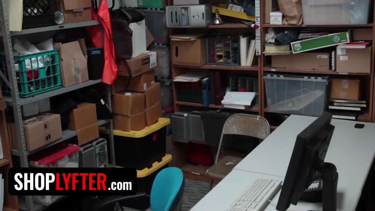 Curvy Babe Regretted Stealing When The Officer Took Her To The Backroom - Blair Williams