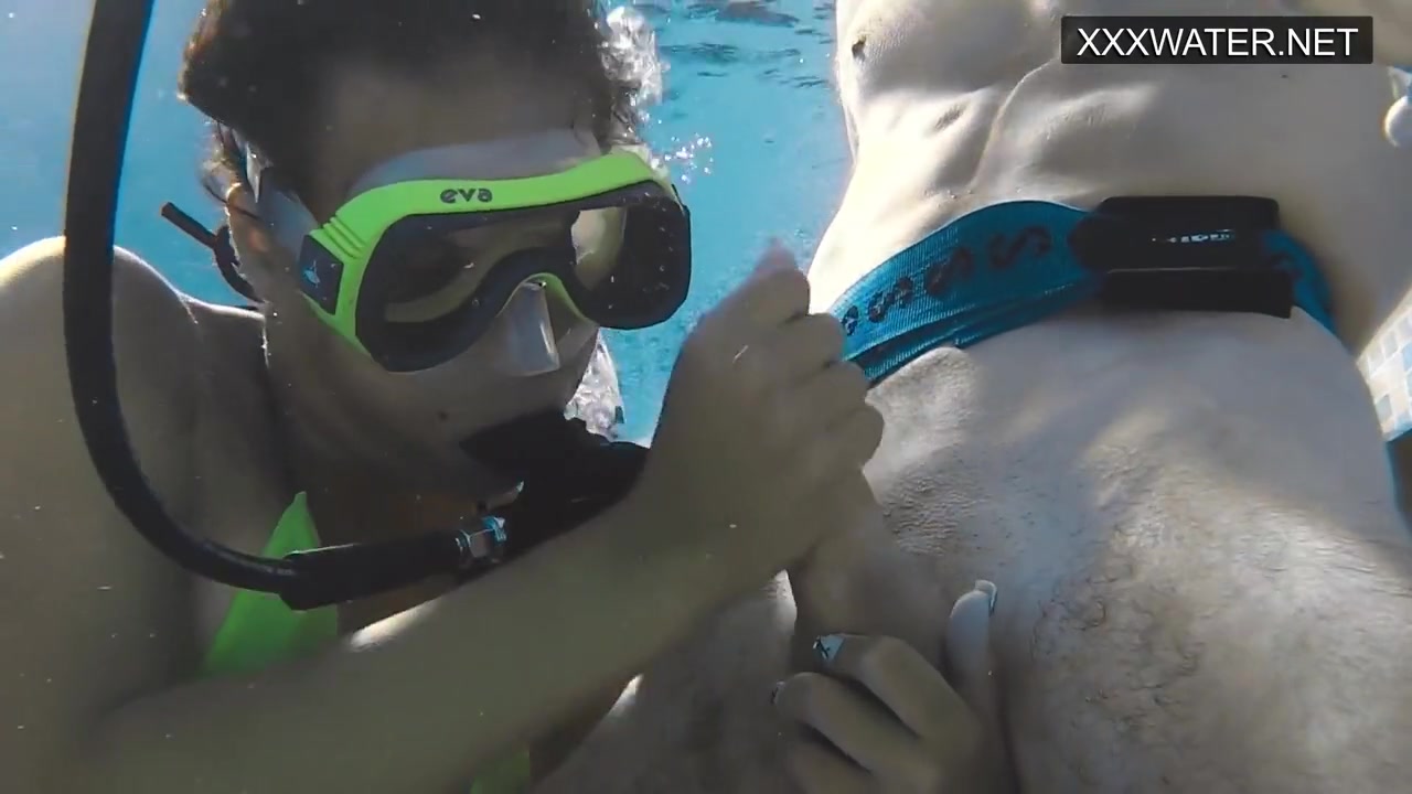 Polina Rucheyok Sucks And Fucks Underwater
