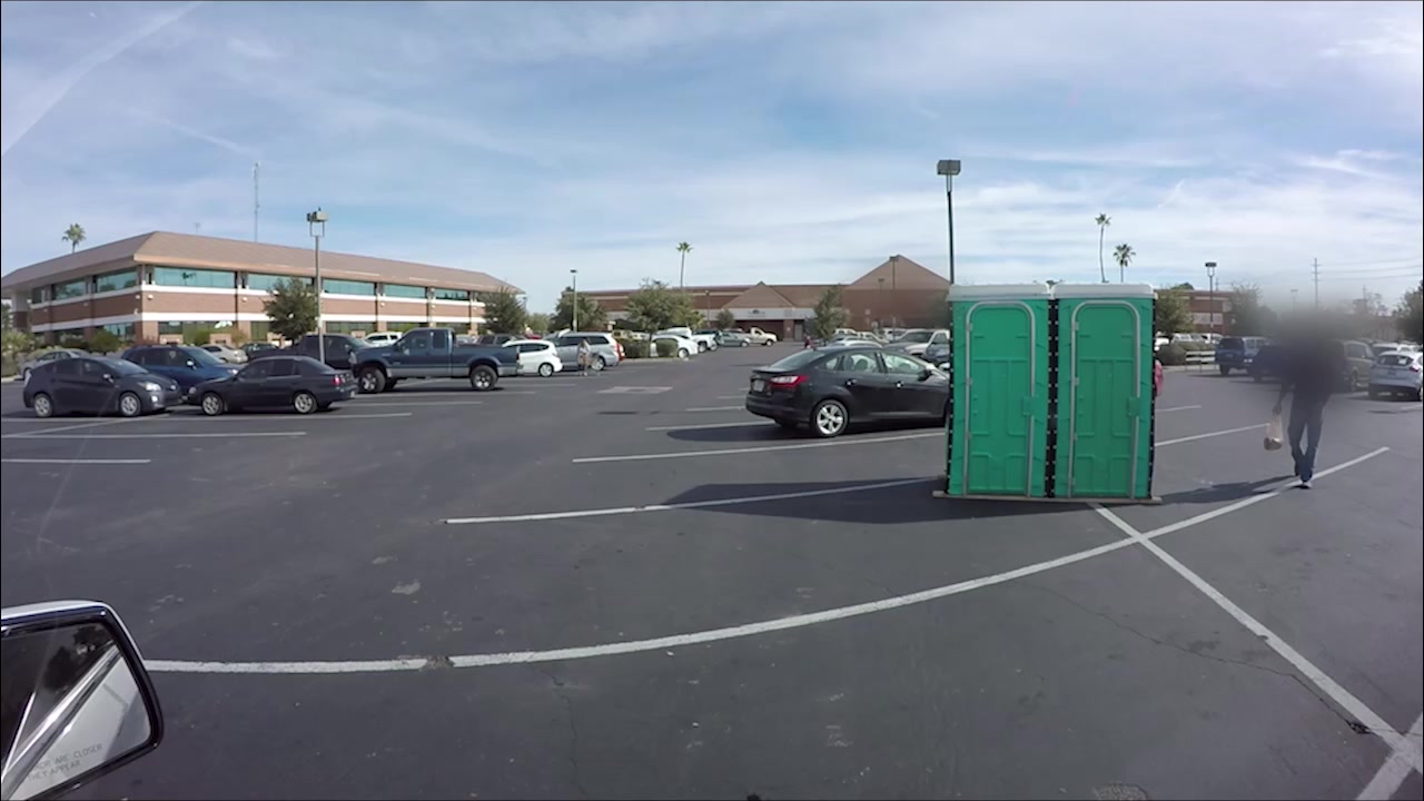 Porta Gloryhole Thick teen 18+ swallows loads of cum parking lot
