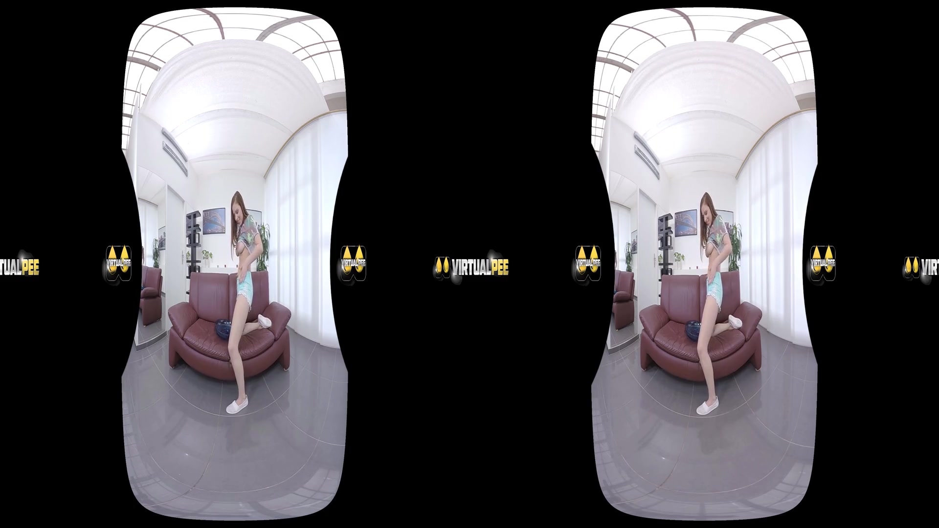 Antonia Sainz in Playful Pee - VirtualPee