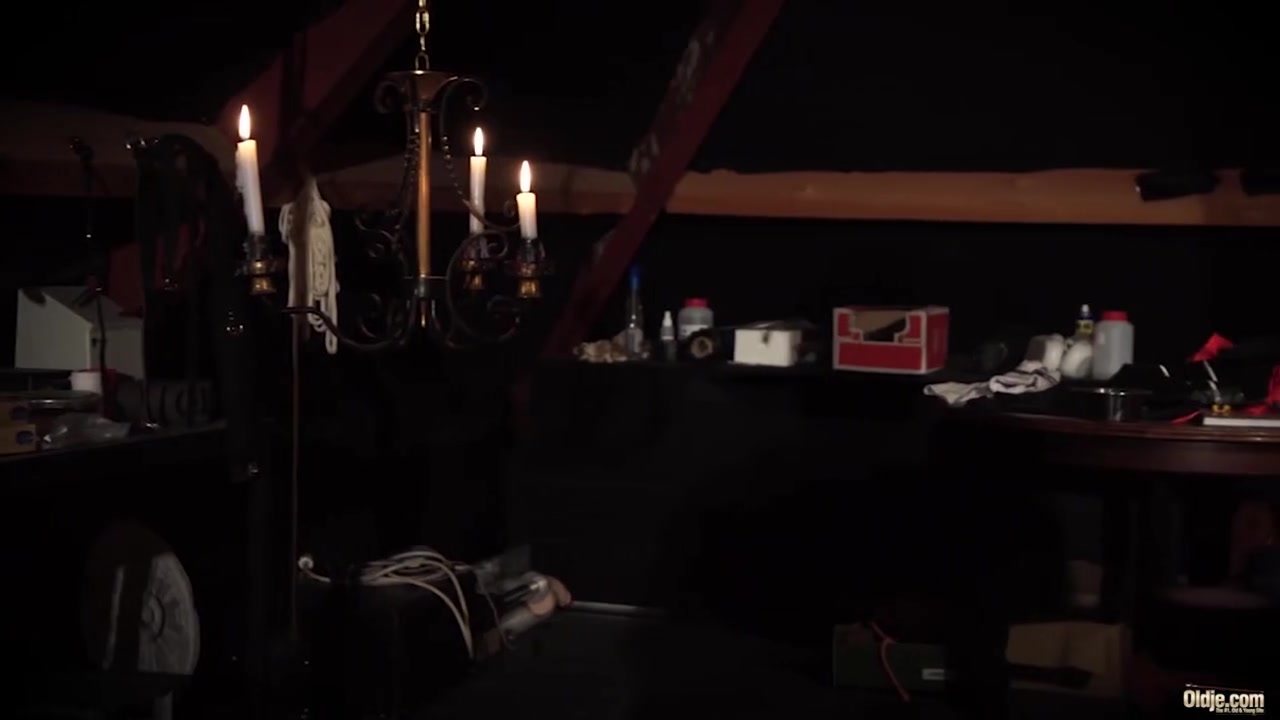 Sexy blonde Tinder date is crazy in bed