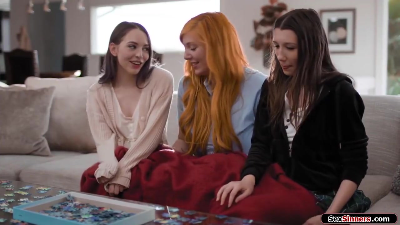 teens 18+ Are Fingered Under Blanket By Milf With Big T, Maya Woulfe And Lauren Phillips