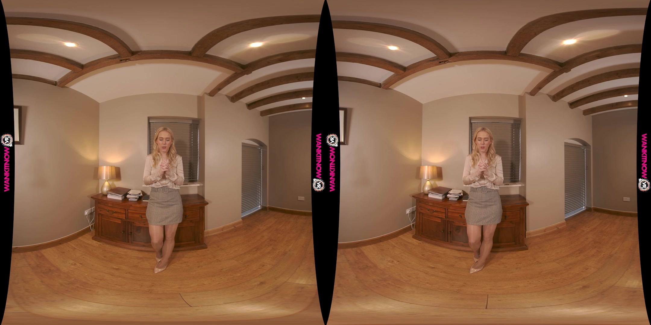 Job Or Wank featuring Amy W - WankitNowVR