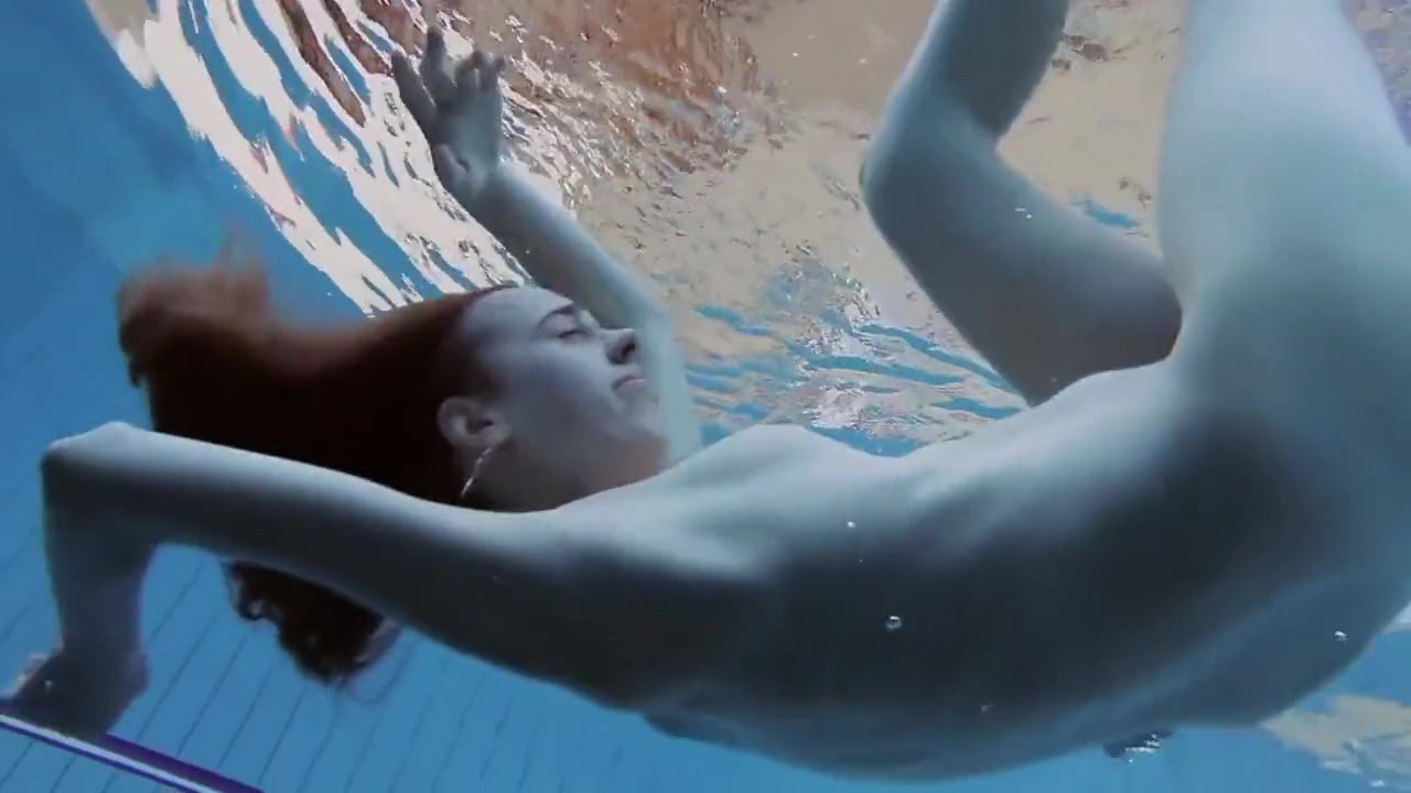 Super Hot Underwater Hairy Babe 5 Min With Anna Netrebko