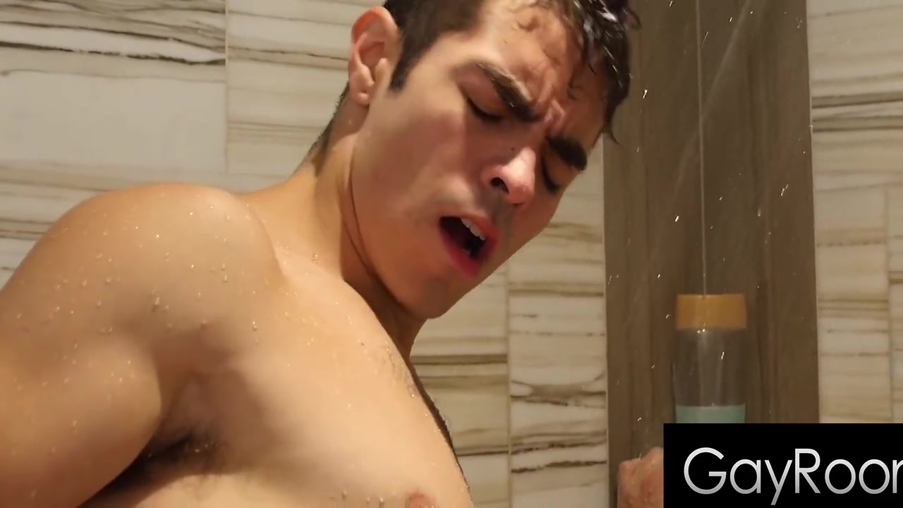Zander Lane And Cazden Hunter In Cazden Spreads For Cock While Girlfriend Is Out Shopping 18 Min