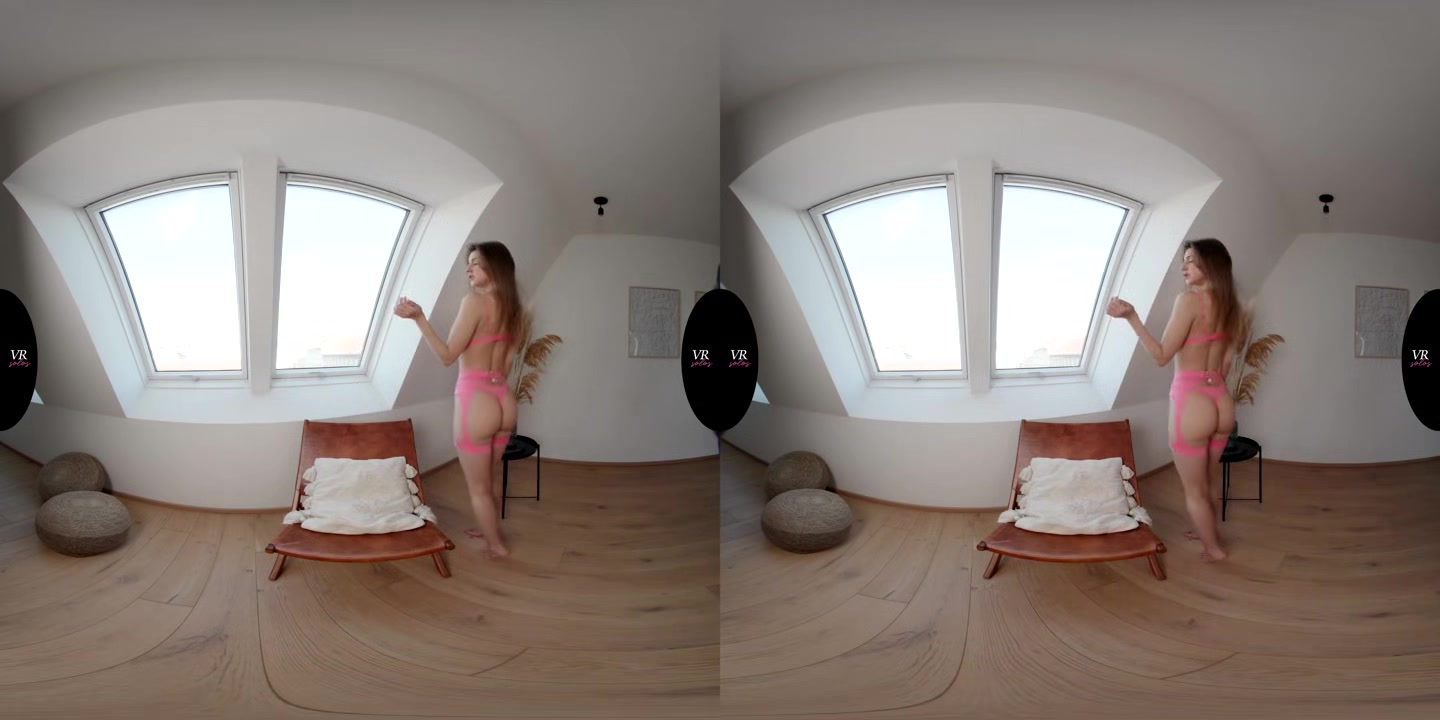 Leg Shaking Orgasm Up-Close - VRsolos