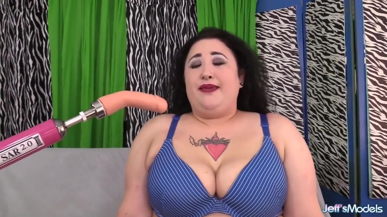 Luscious BBW Moon Baby Reaches Orgasm with a Fucking Machine