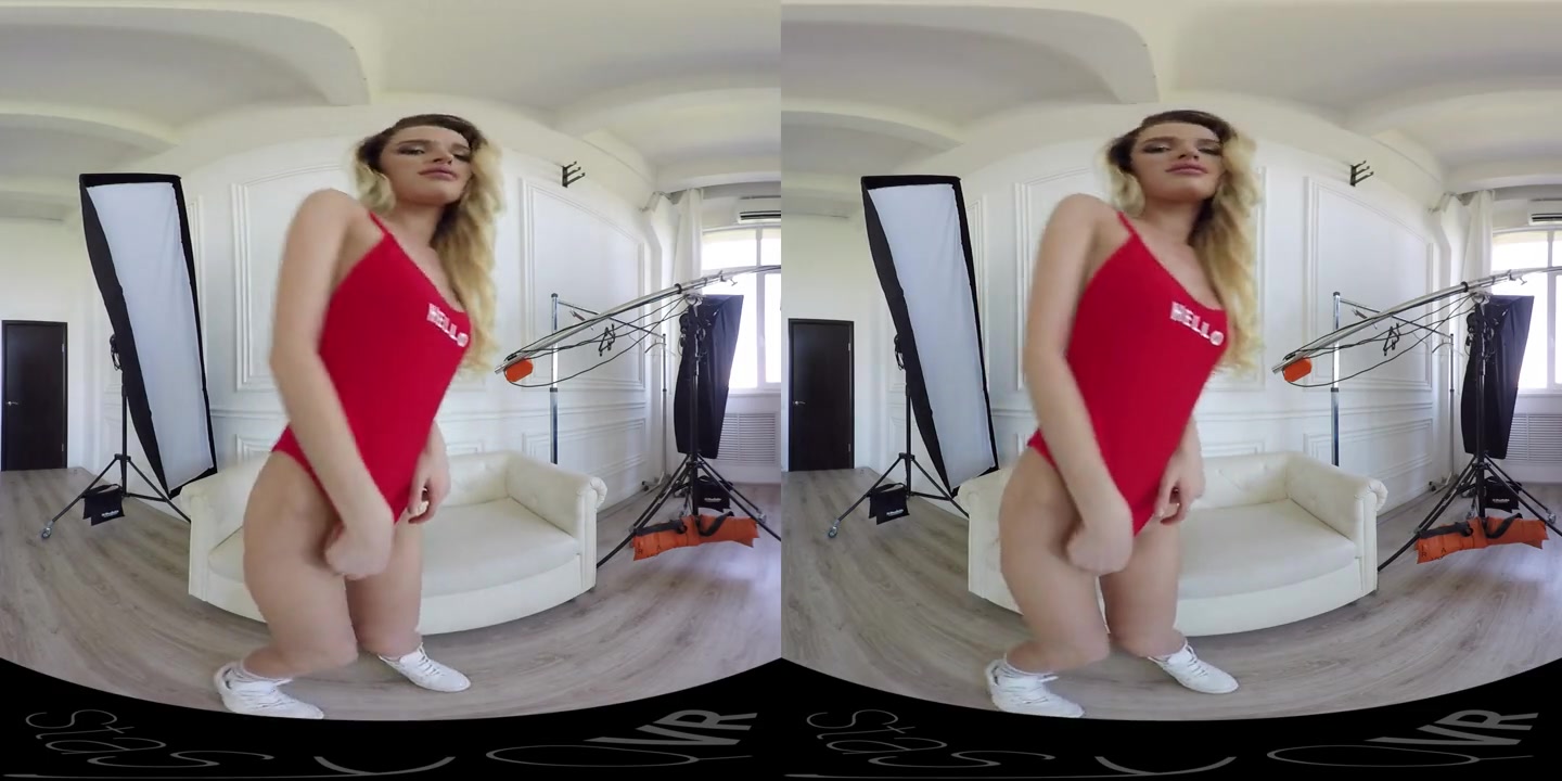Stunning Blonde Strips Off Bathing Suit