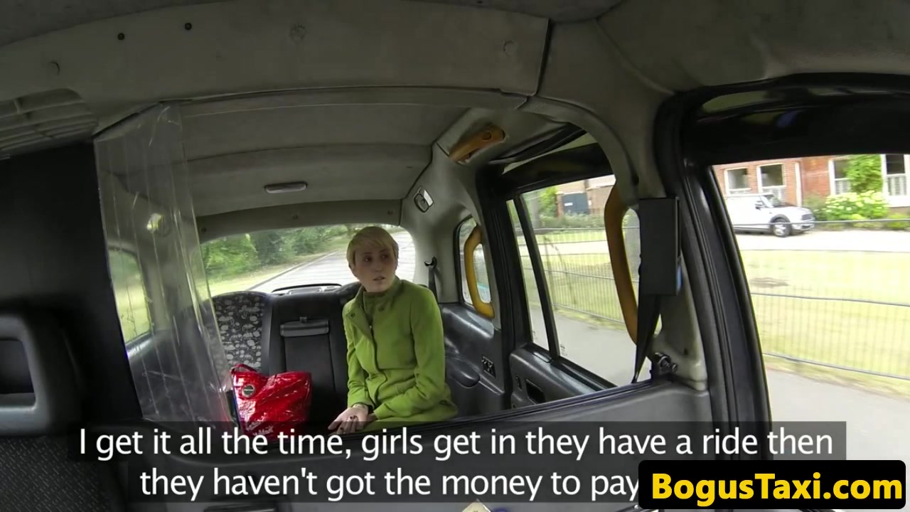 Taxi amateur taken for ride on cabbies cock