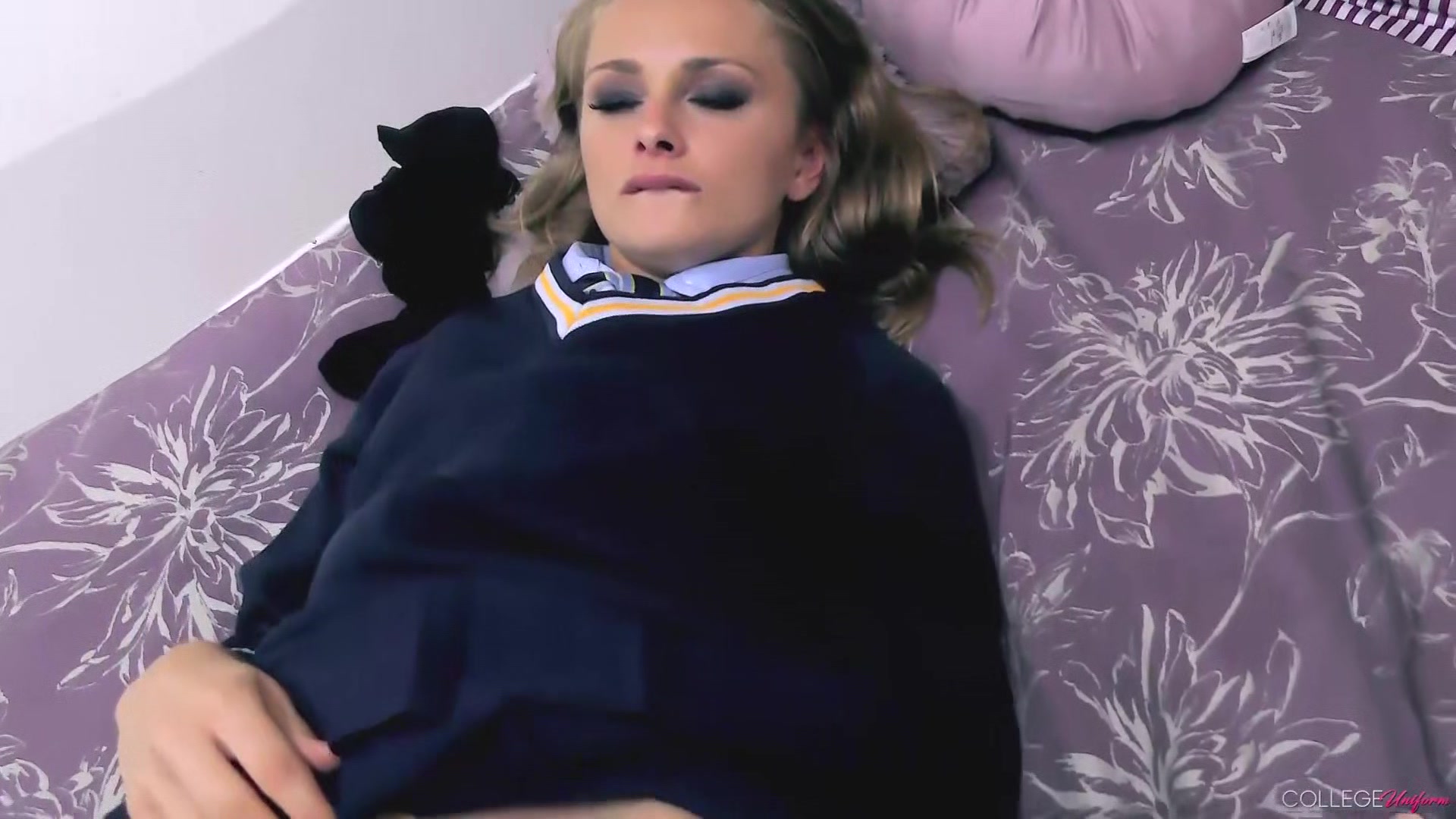 College student 18+ Ivana Sugar Bites Her Lip While Her Bushy Hole Gets D!