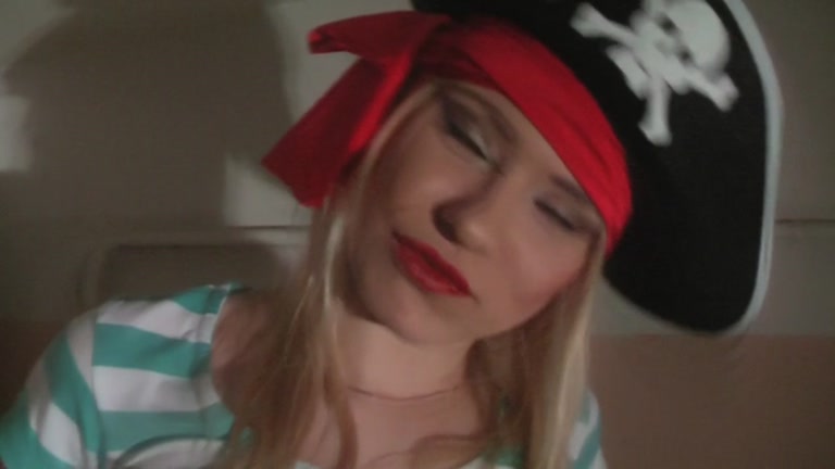 Hawt pirate beauty receives diddled during the time that college fuck party