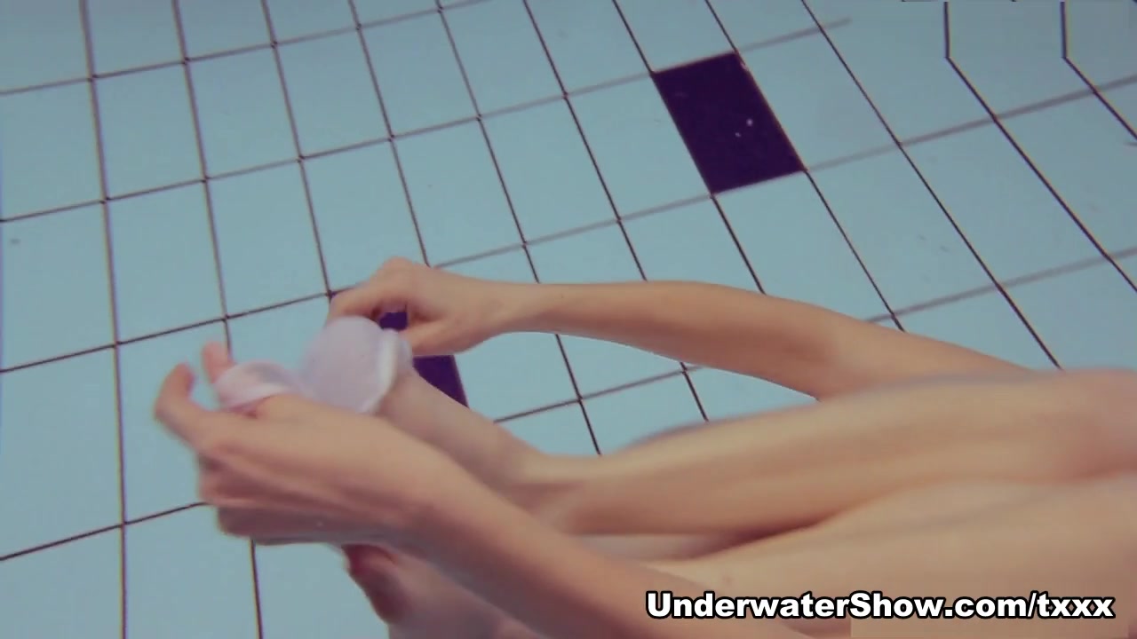 UnderwaterShow Video: Nastya