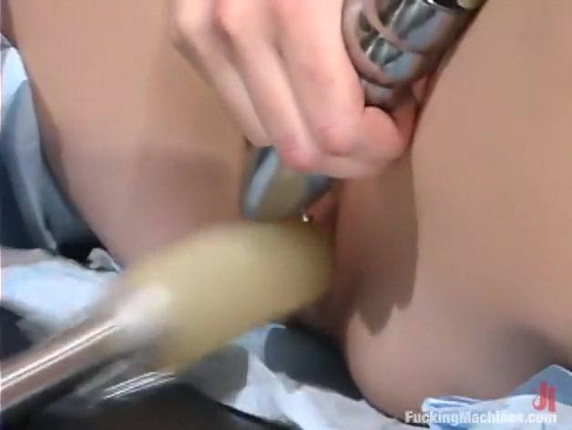 Krissy Kage in Fuckingmachines Video