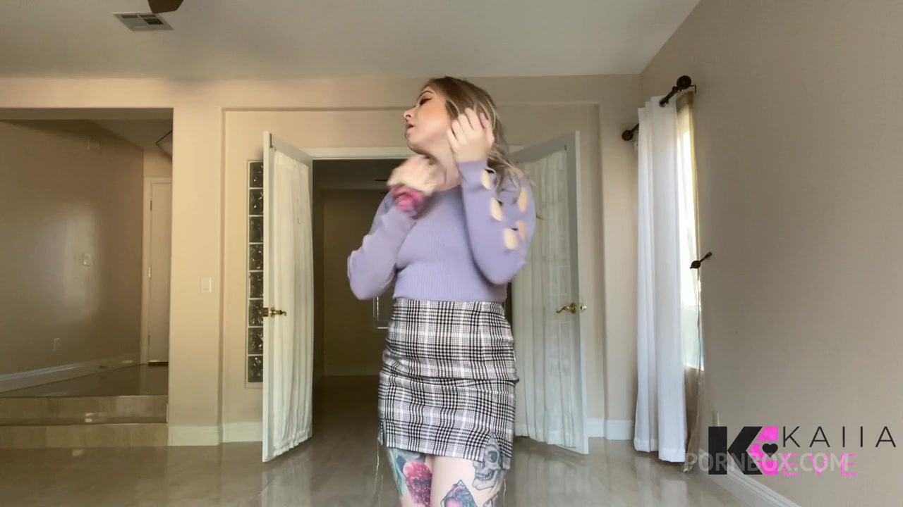 Cheating Housewife Plots for Big Cock: JOI & Squirt - PissVids