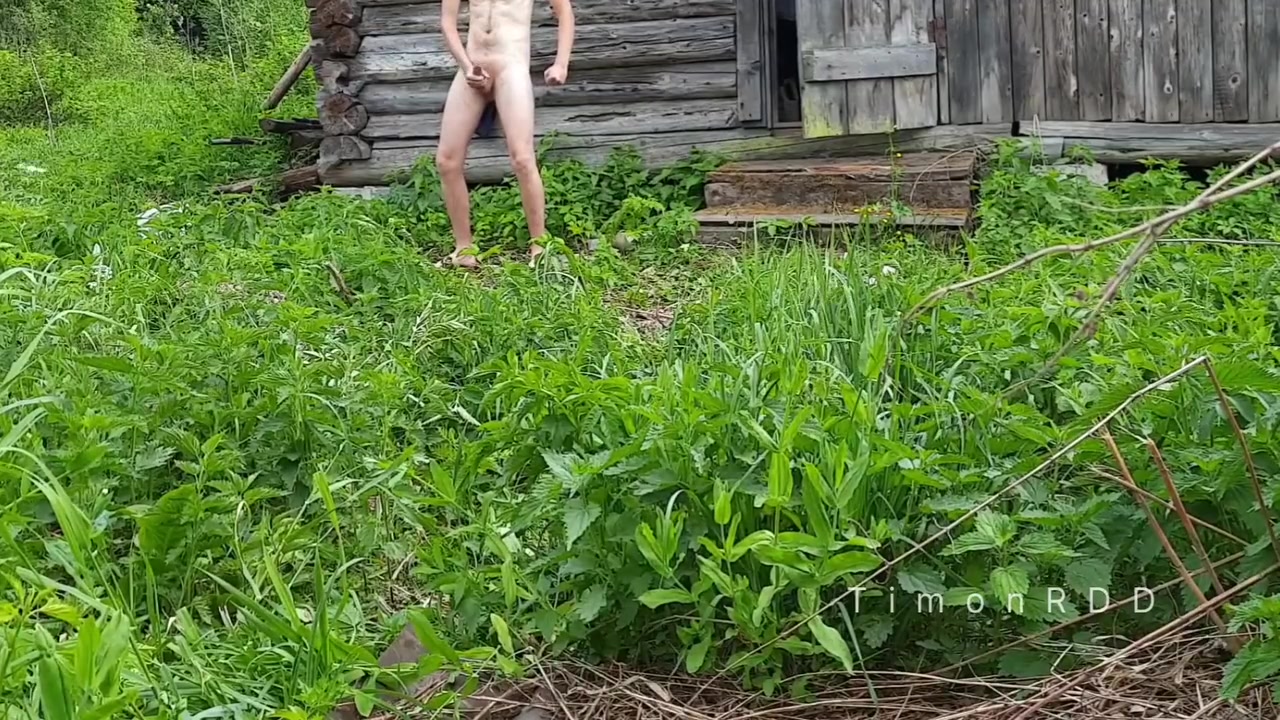 Village Straight Guy Douses Himself In Cold Water In The Morning And Cums Powerfully On His Boxers
