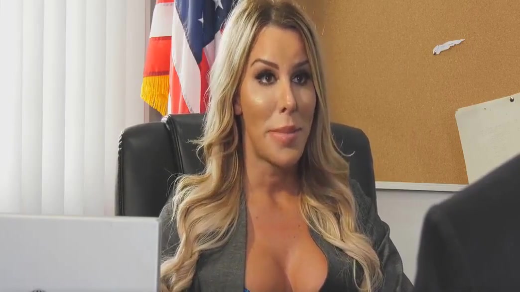 Marissa Minx In Hot Tgirl Boss Barebacks Her Employee 6 Min