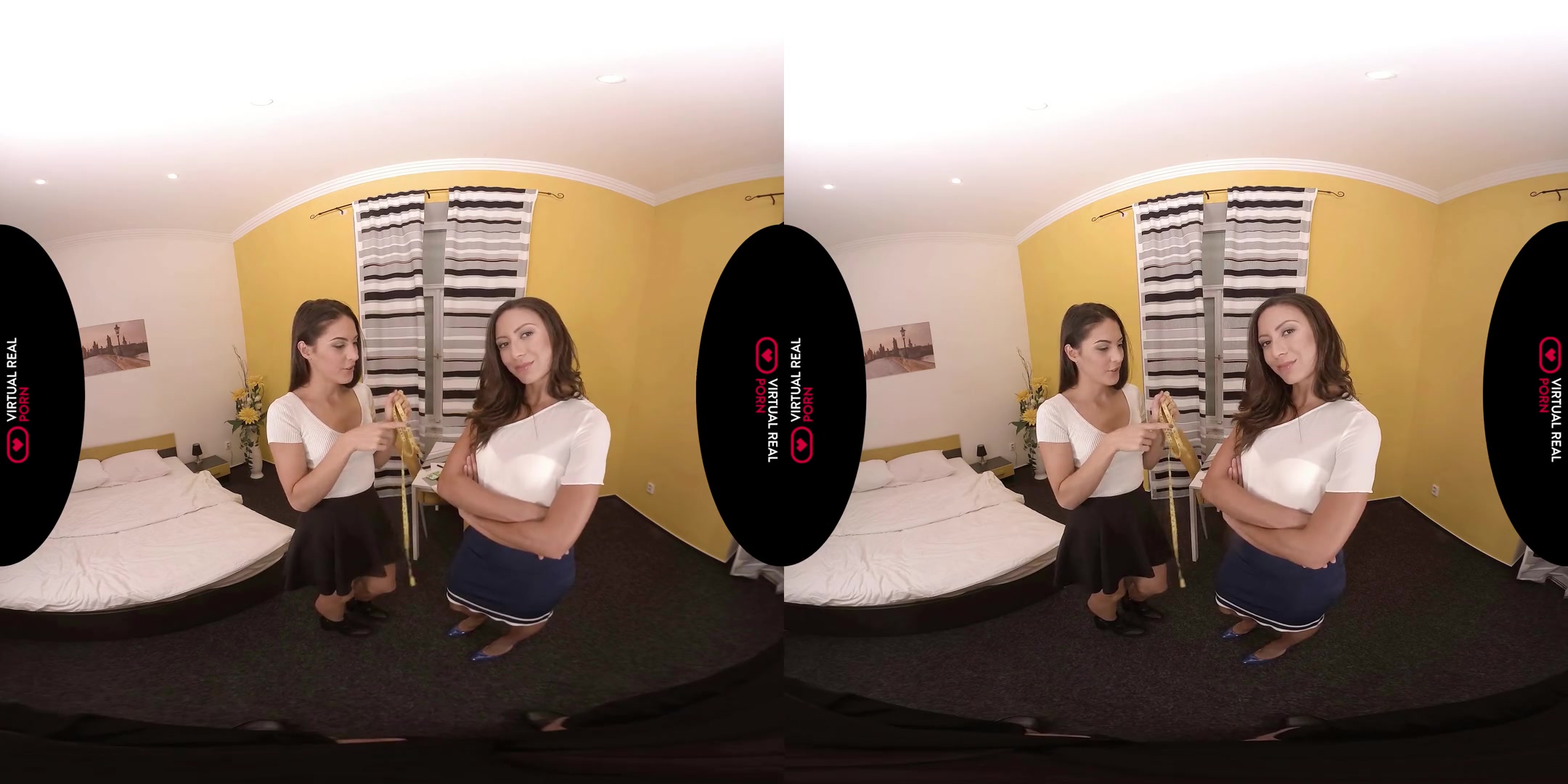 Carolina Abril & Cassie Del Isla in Sex--Porter - VirtualRealPorn