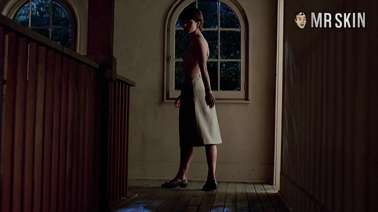 Shailene Woodley Will Make You WikiLeak - Mr.Skin