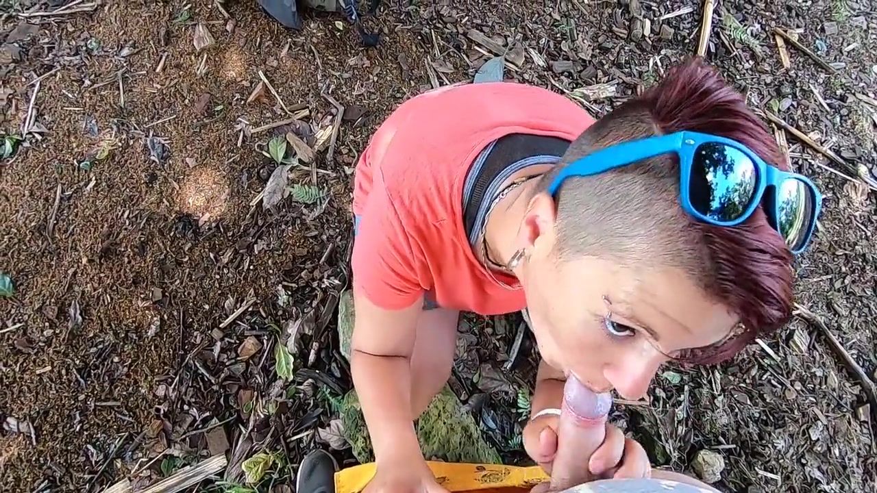 Quick Outdoor Blowjob At An Abandoned House
