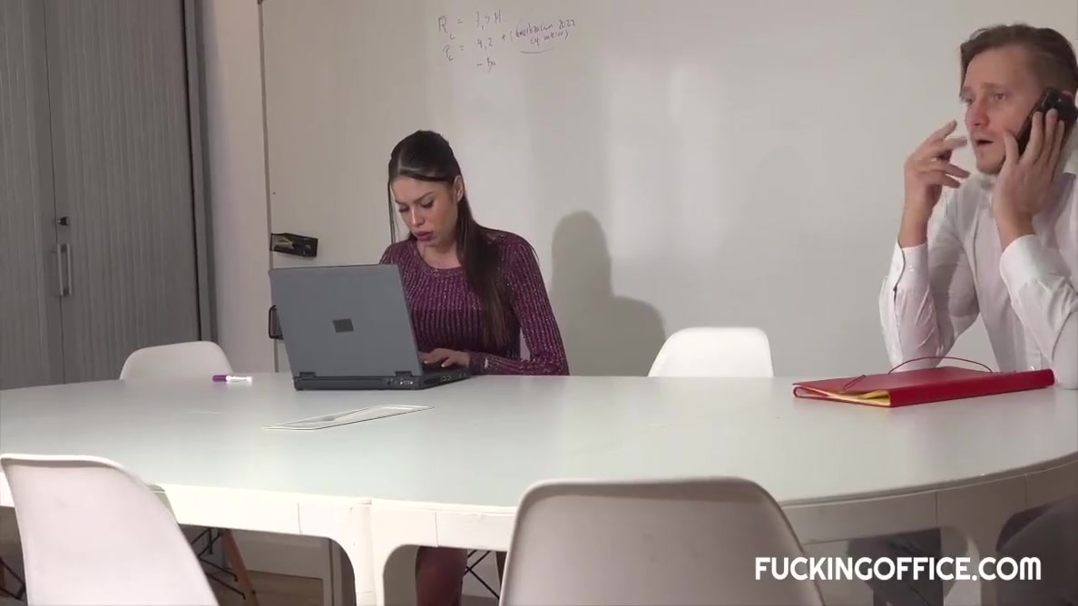 The Maintenance Man Had To Cool Down The Horny Secretary