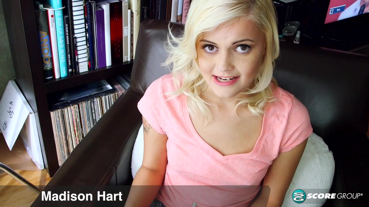 Teen Madison Hart Shows You How She Fingers Her Shaved Pussy