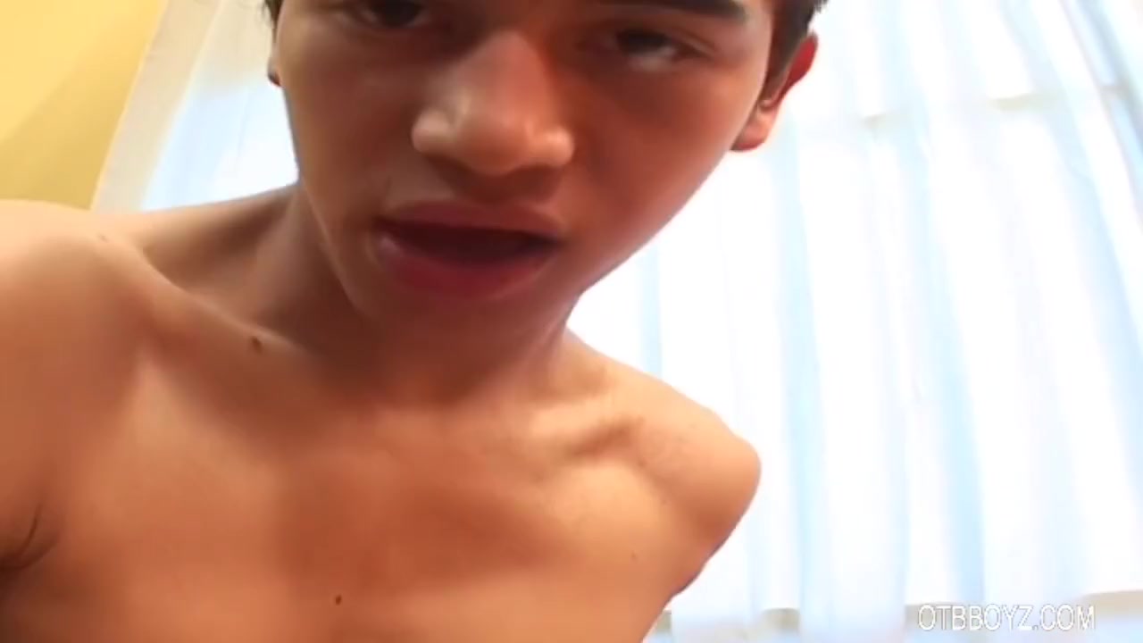Super Tasty Uber & Edison Tongue Kissing Sex Tape