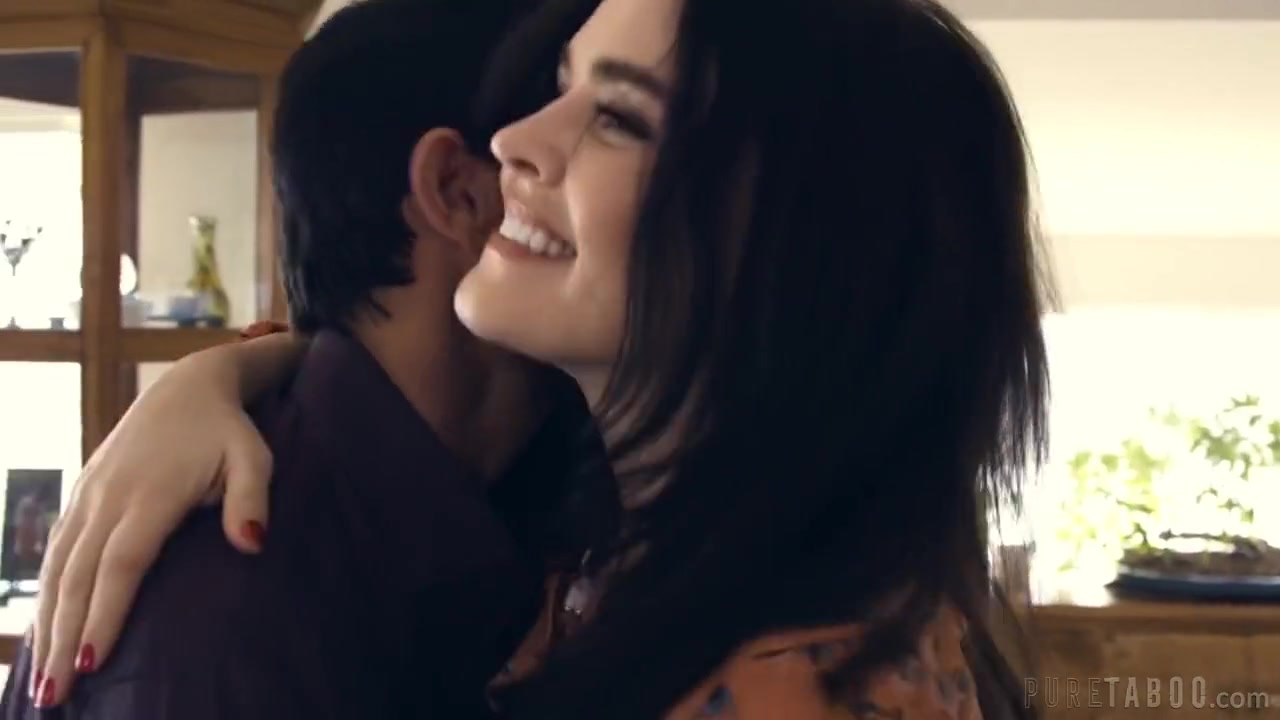 Step father Figure With Krissy Lynn And Kamryn Jade
