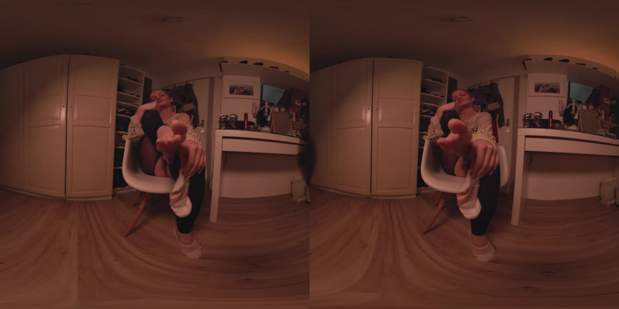Masturbating In Heels - Sabdeluxe