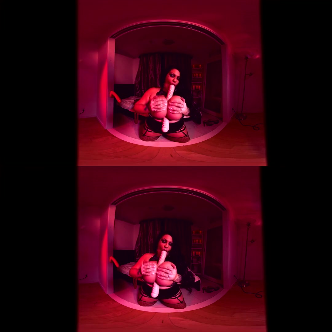 Samantha Mack in Red Light Special 1 - HoloGirlsVR