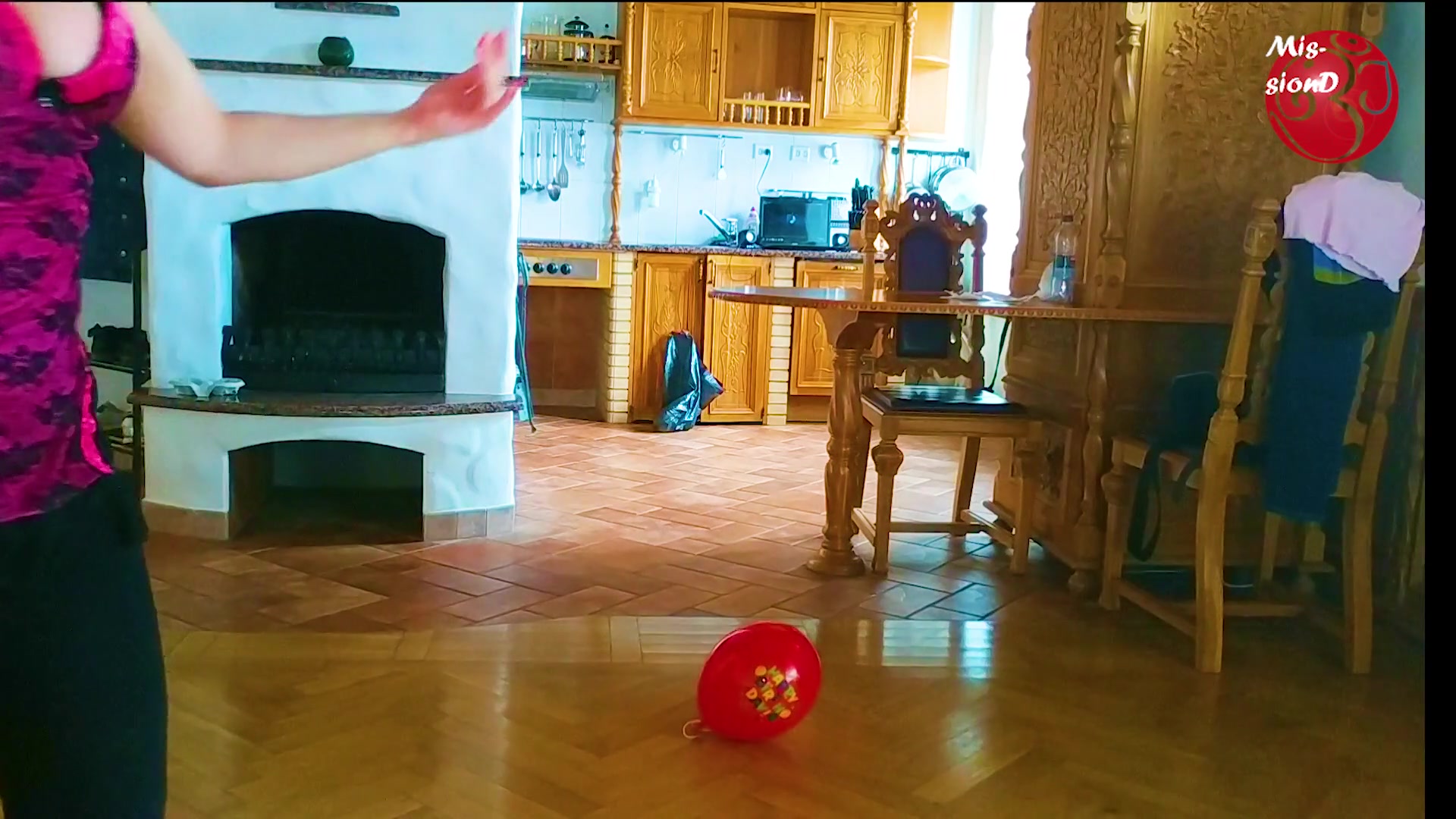 Foot Model With Balloons - Sex Movies Featuring Findom Goaldigger