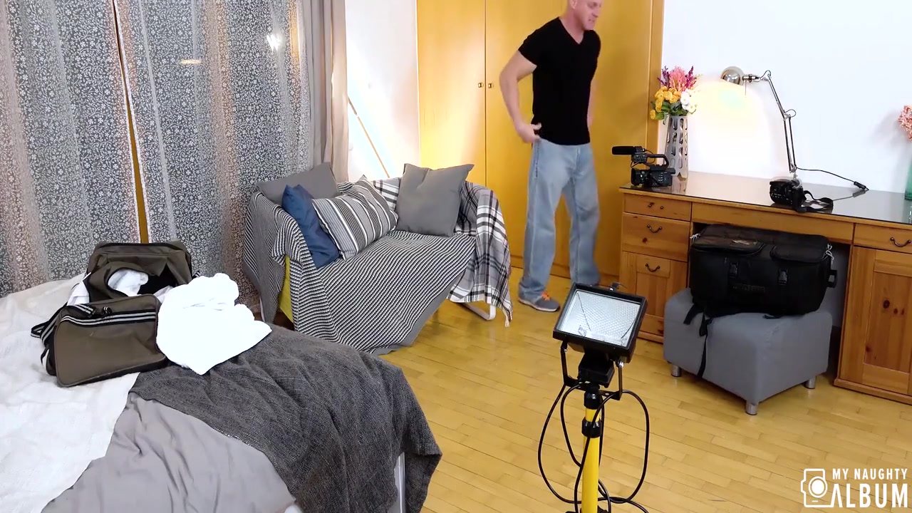 Photographer Fucks His Client For Sexy Photos vanessa Decker 10 Min