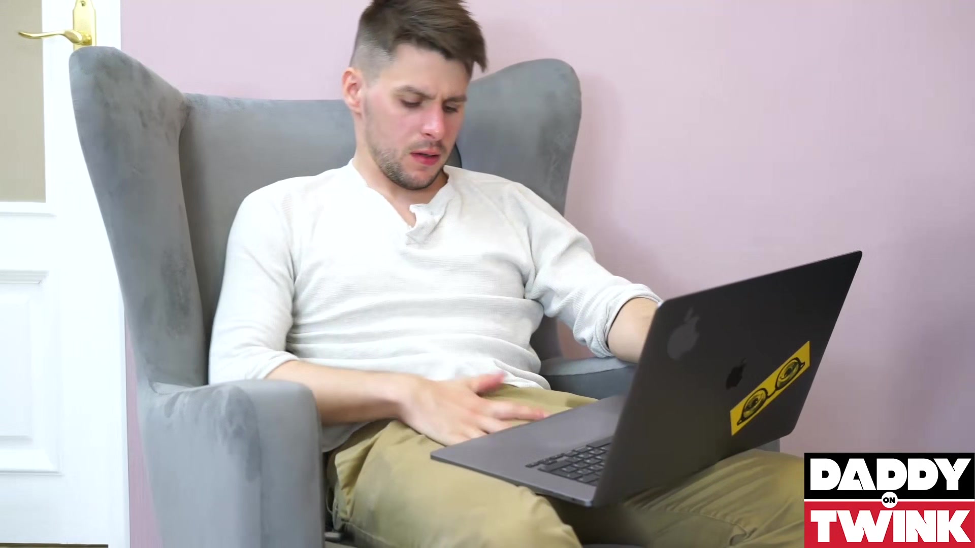 DADDYONTWINK Cute Twink Nick Moon Fucked By Dmitry Osten