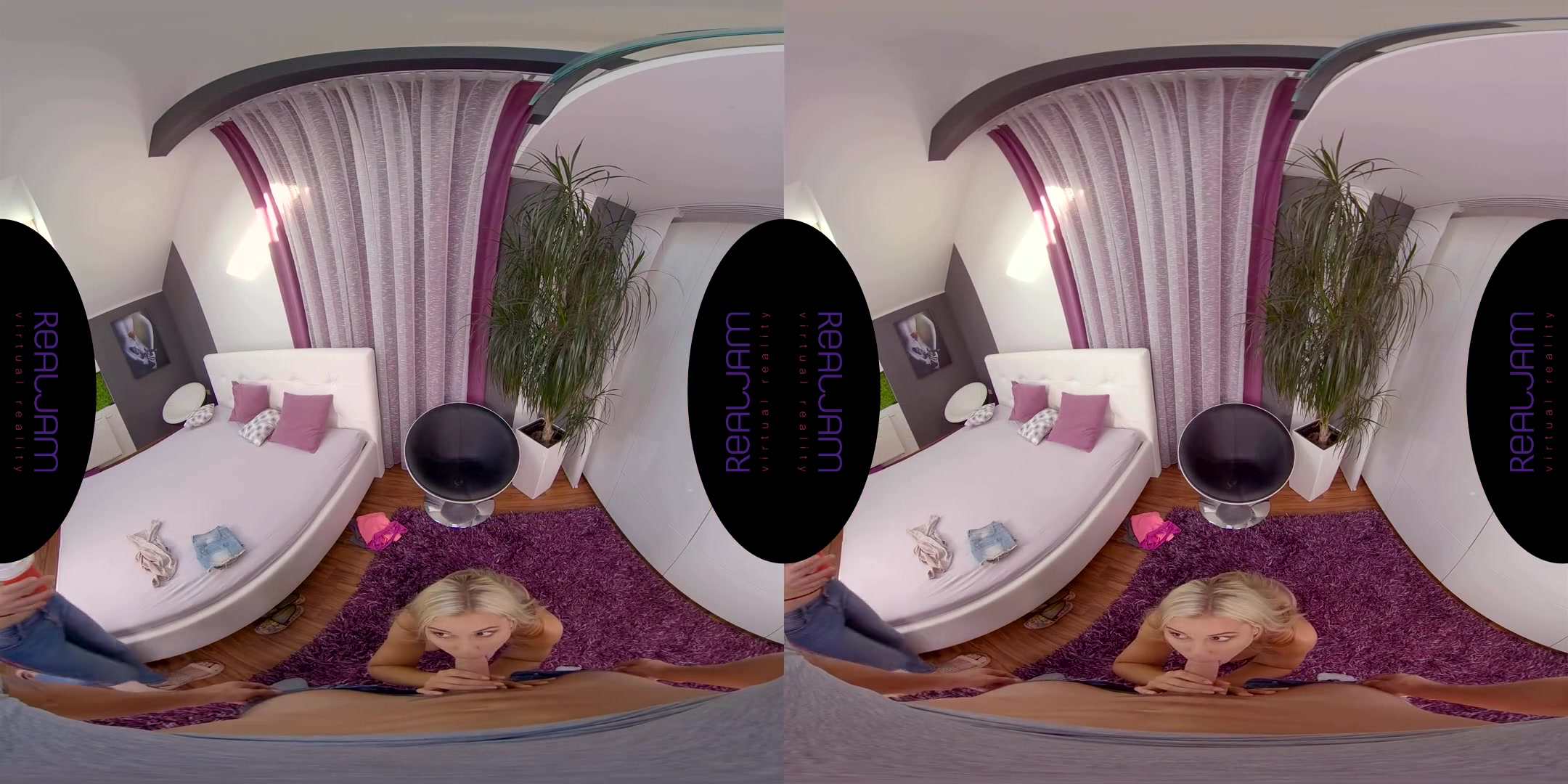 Alecia Fox & Lola Myluv in Story - RealJamVR