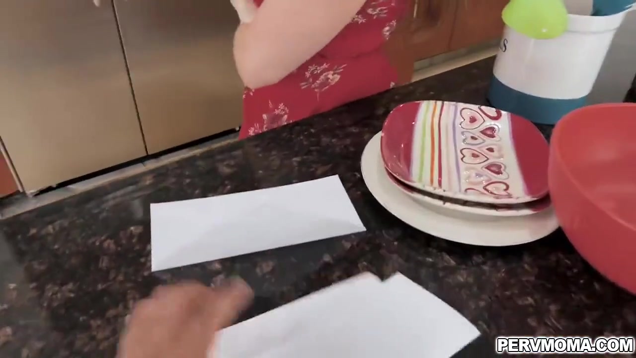 Summer Willingly Slobbers On Her Stepsons Cock