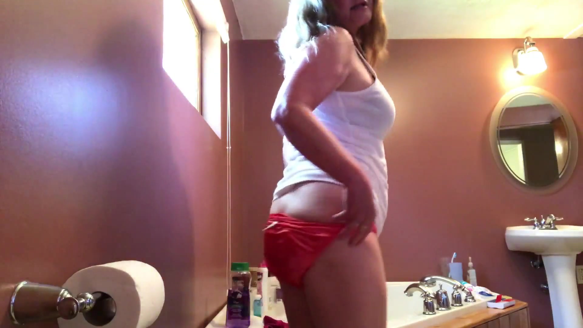Pee In My Satin Panties - TacAmateurs