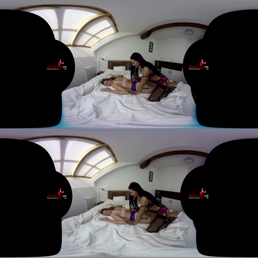 Anna Rose & Alexis Crystal in Lesbo Rub And Tug - StockingsVR