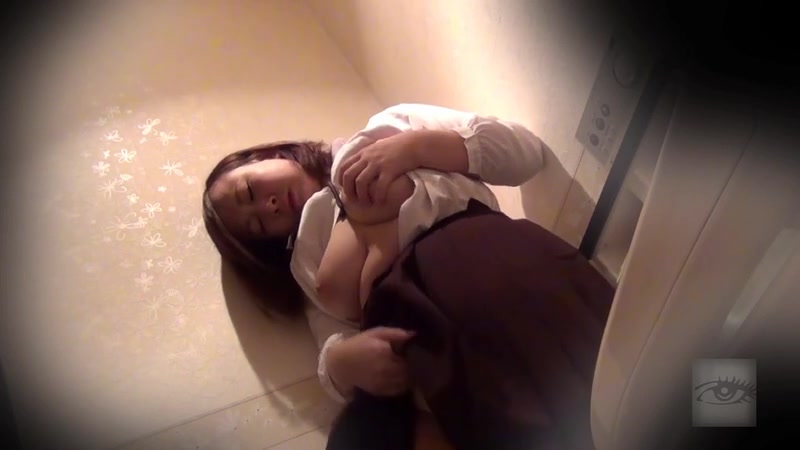 Nana's Potty Break - VoyeurJapanTV