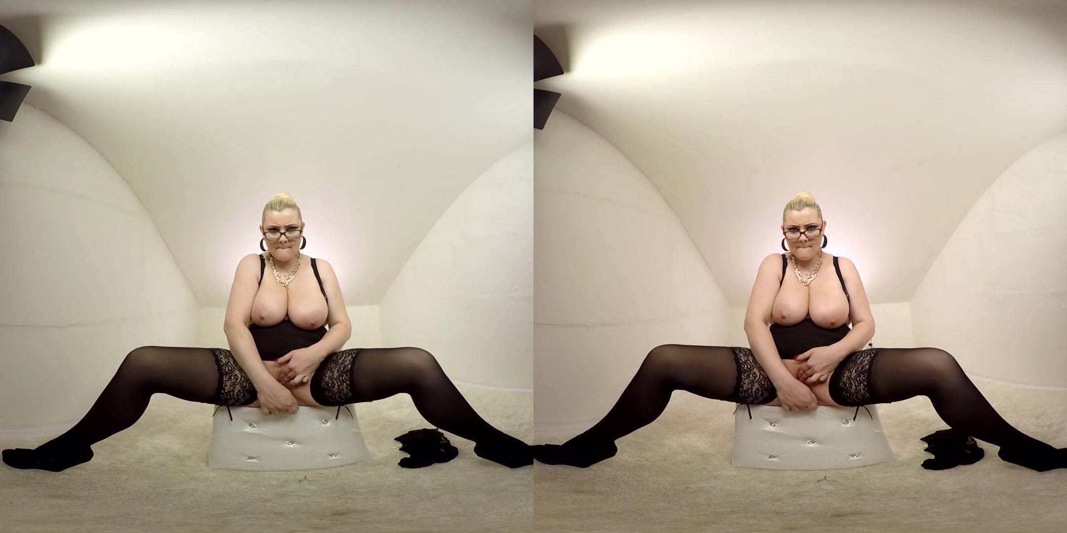 Alexa Bold Plays - Shaved Big Tits Toying - Sexlikereal