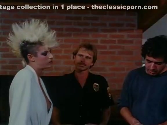 Ginger Lynn Allen, Lois Ayres, Gina Carrera in classic sex video