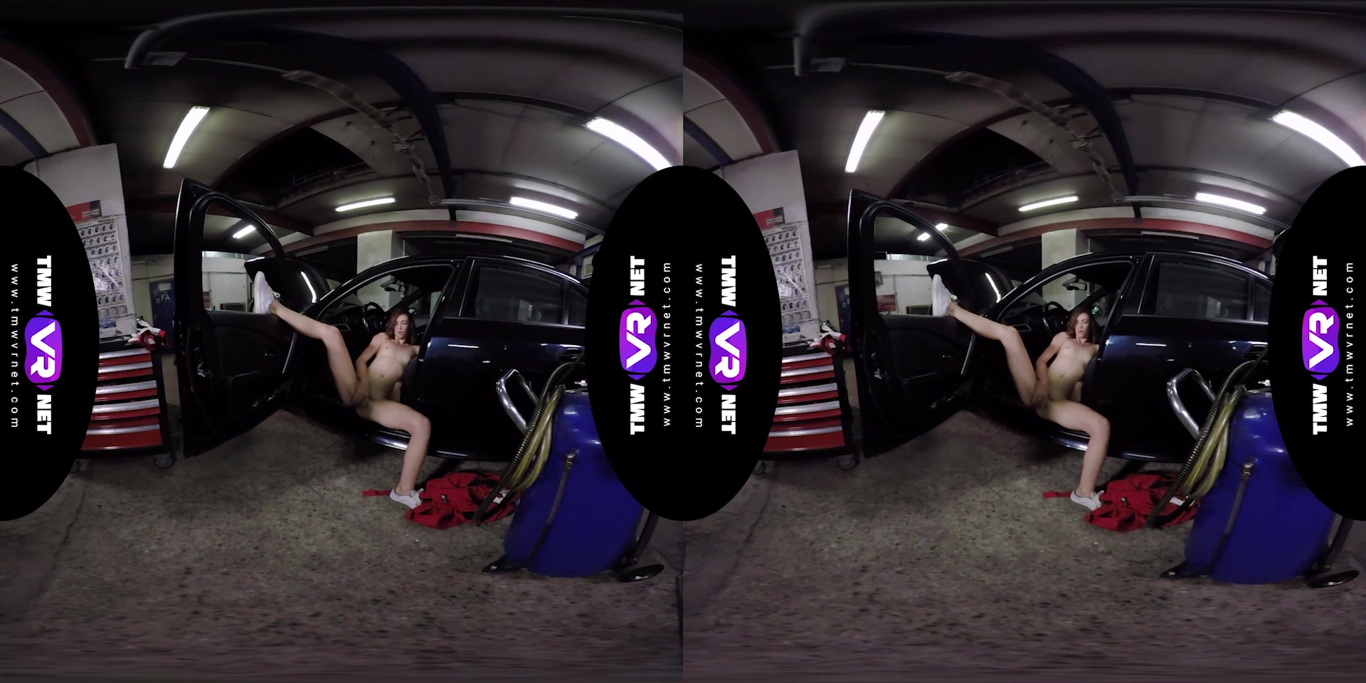 Tera Link in Cute Female Mechanic Plays Solo In The Car Service - TMWVRNet