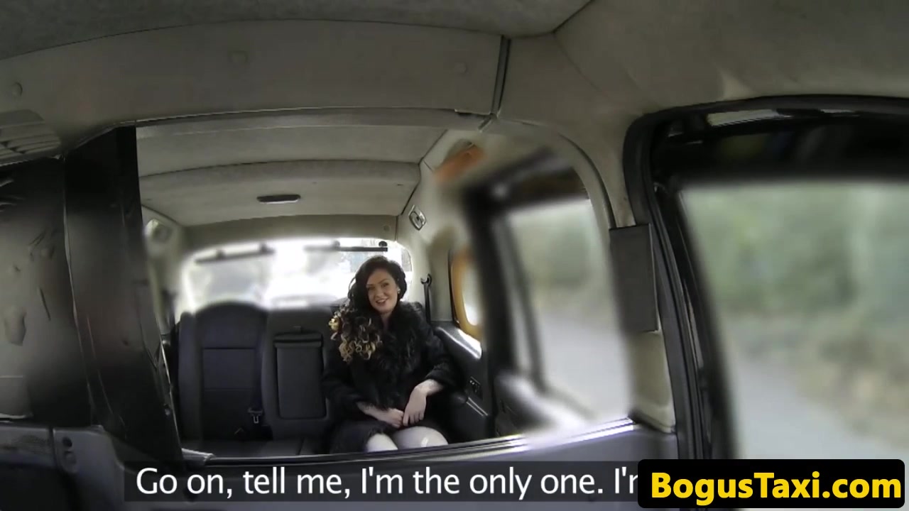 Cheeky brit taxi babe pussylicked on backseat