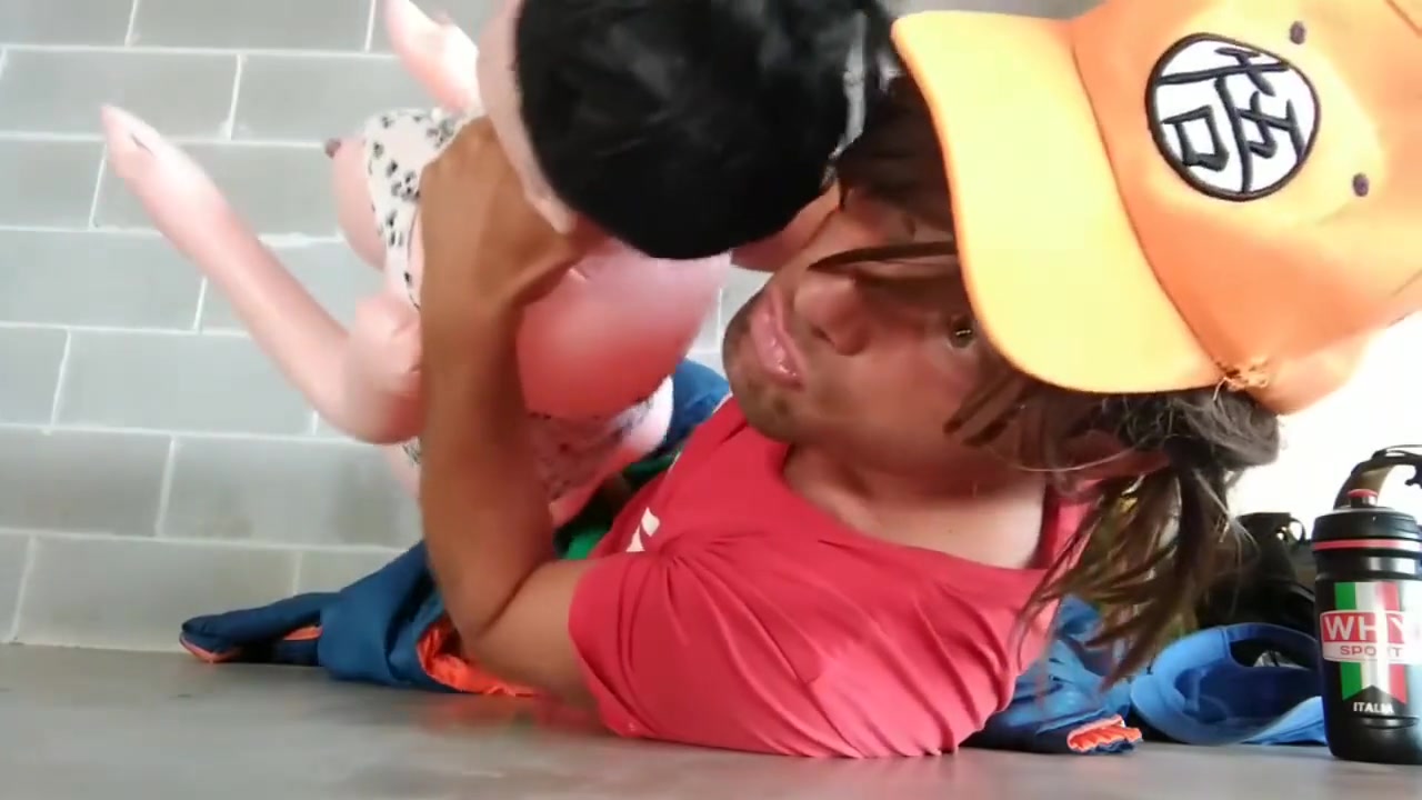 Bitch Wakes Me For A Quick Fuck