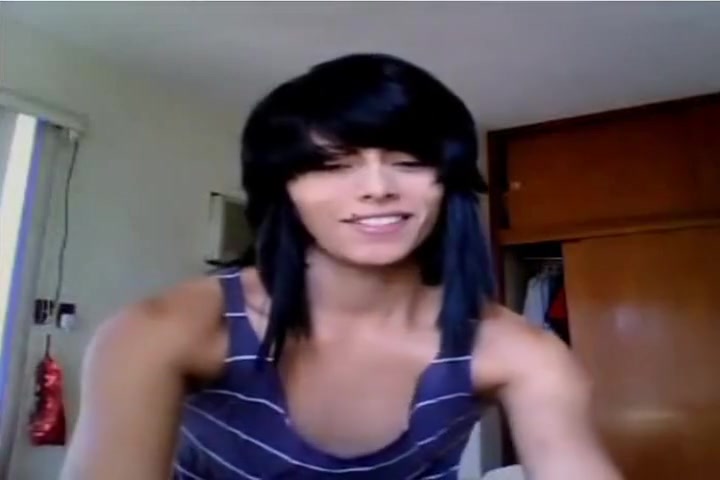 brunette Femchap Jerking